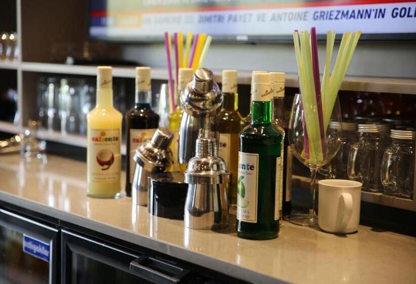 ホテル Ramada Encore By Wyndham Eskisehir