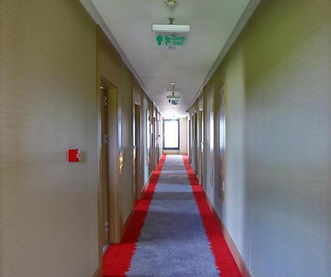 ホテル Ramada Encore By Wyndham Eskisehir