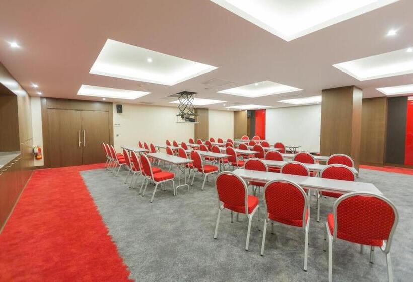ホテル Ramada Encore By Wyndham Eskisehir