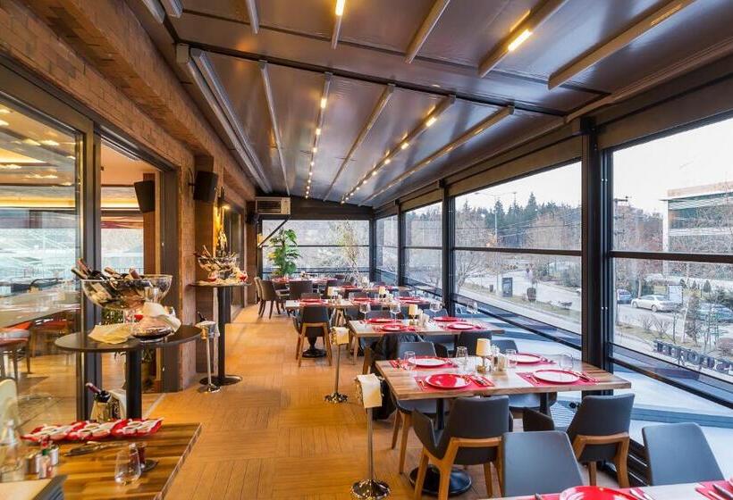 ホテル Ramada Encore By Wyndham Eskisehir