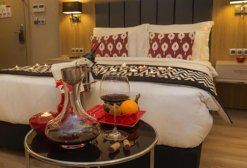 ホテル Ramada Encore By Wyndham Eskisehir