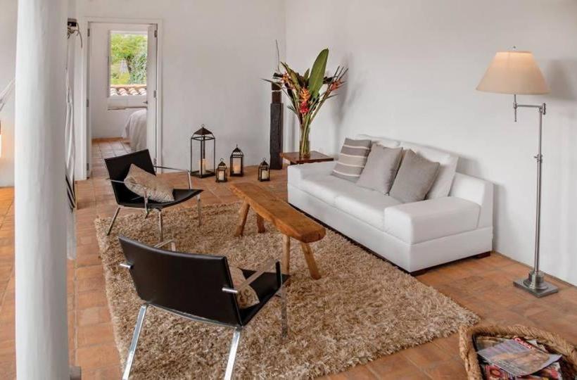 ホテル Suite Assul