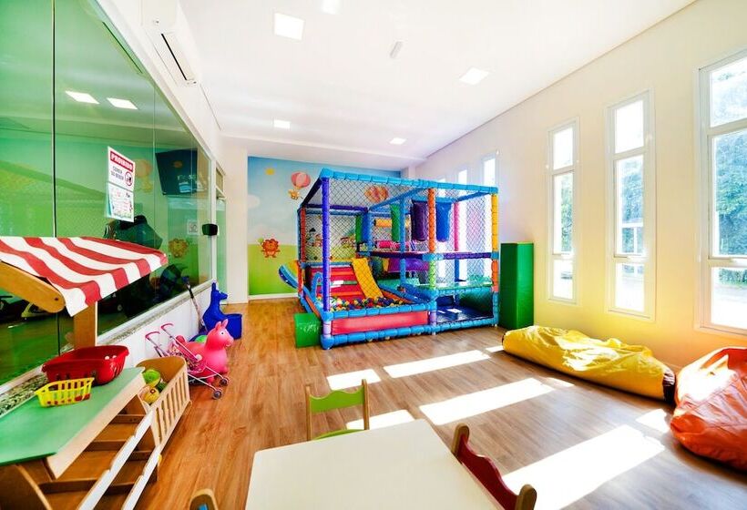 ホテル Vinhedo Plaza