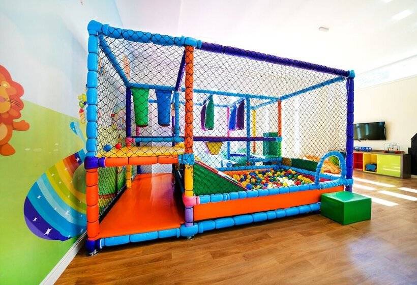 ホテル Vinhedo Plaza