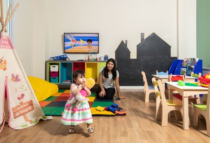 ホテル Vinhedo Plaza