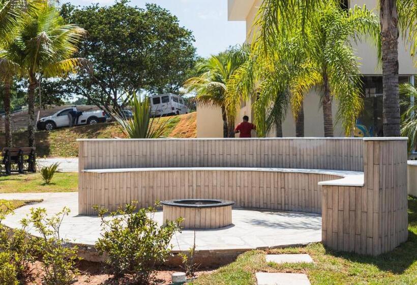 ホテル Vinhedo Plaza