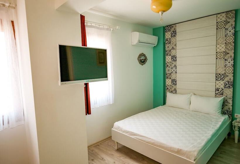 Menendi Otel