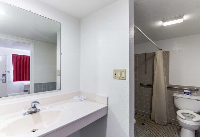 Motel 6   Pensacola West