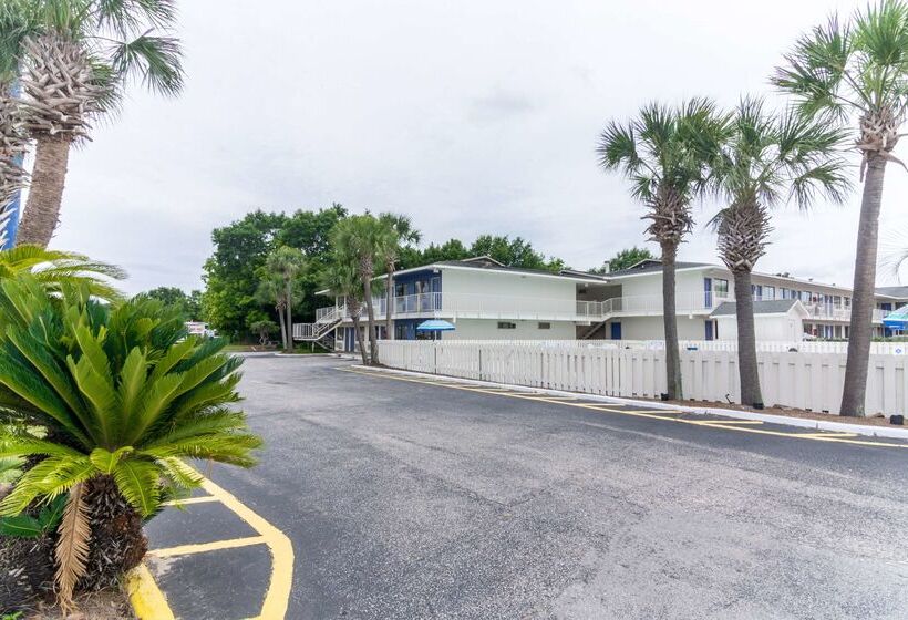 Motel 6   Pensacola West