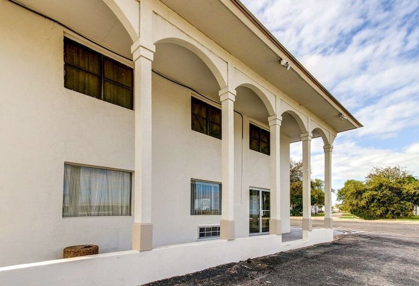 Motel 6 Waco   Lacy Lakeview