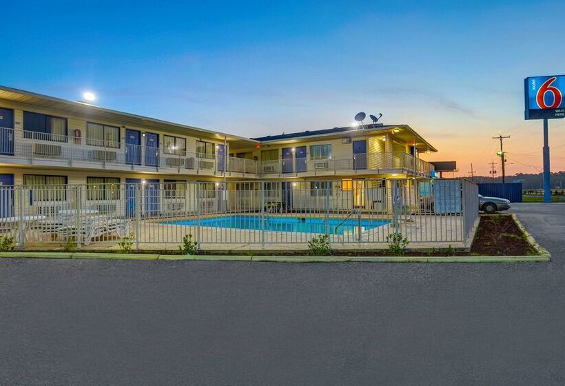 Motel 6 lumberton, Nc