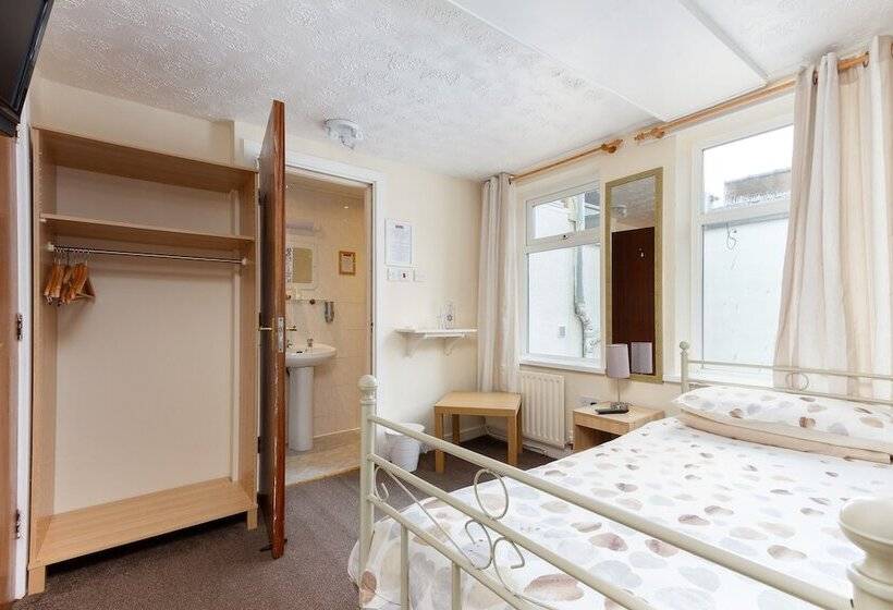 פנסיון The Chorlton