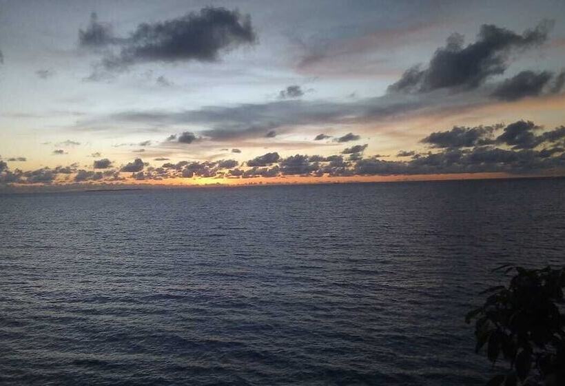 ホテル Cristal Blue Baru