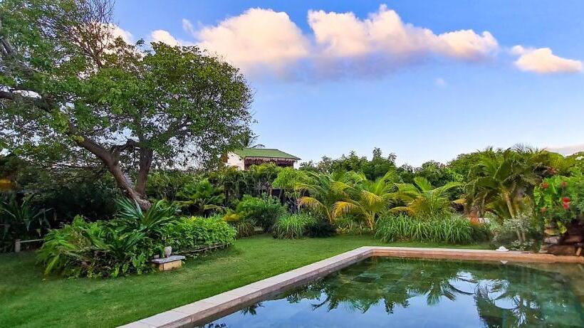 مبيت وإفطار Castelo Vendom Ecolodge Parajuru