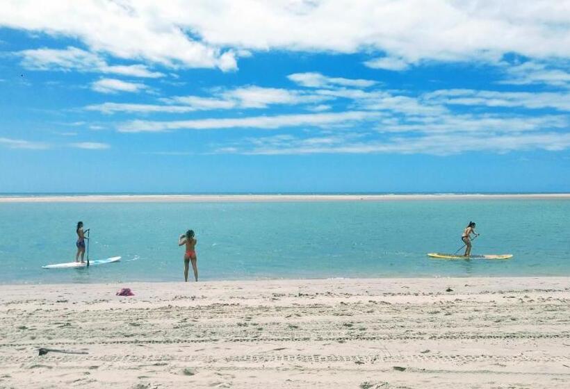 צימר Castelo Vendom Ecolodge Parajuru