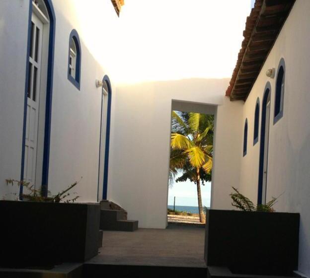 בית מלון כפרי Alma Tropical Resort