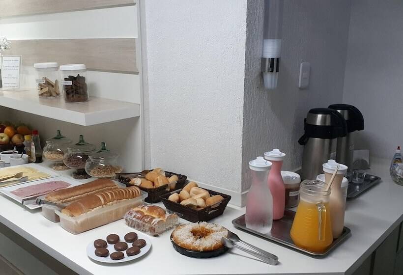 ホテル Bella Júlia