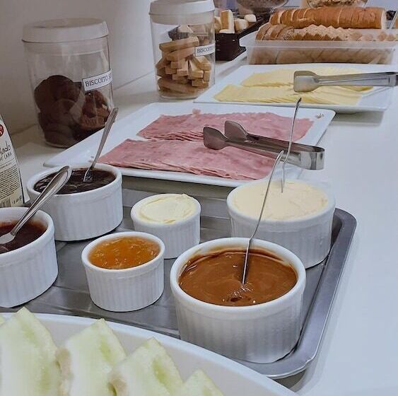 ホテル Bella Júlia