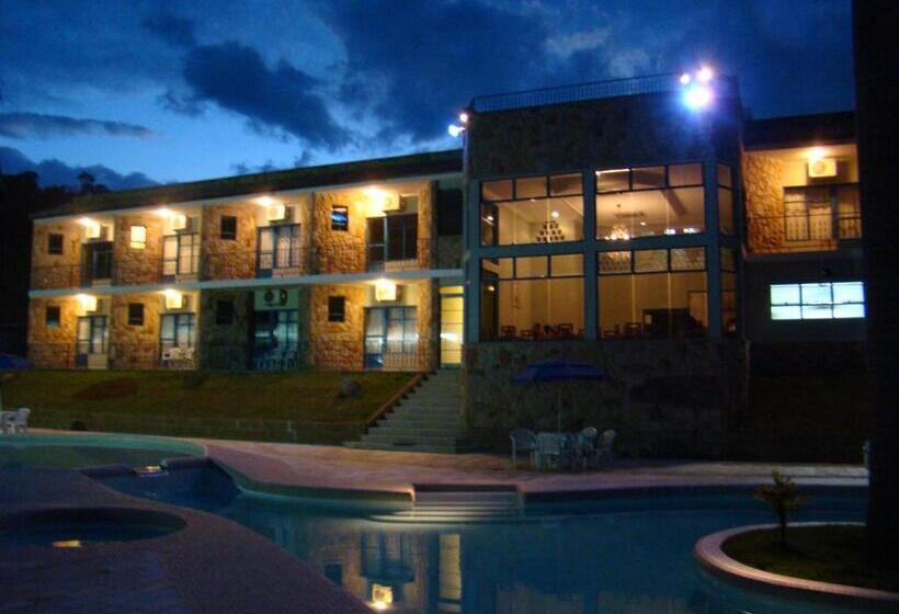 ホテル Camping Quedasdagua