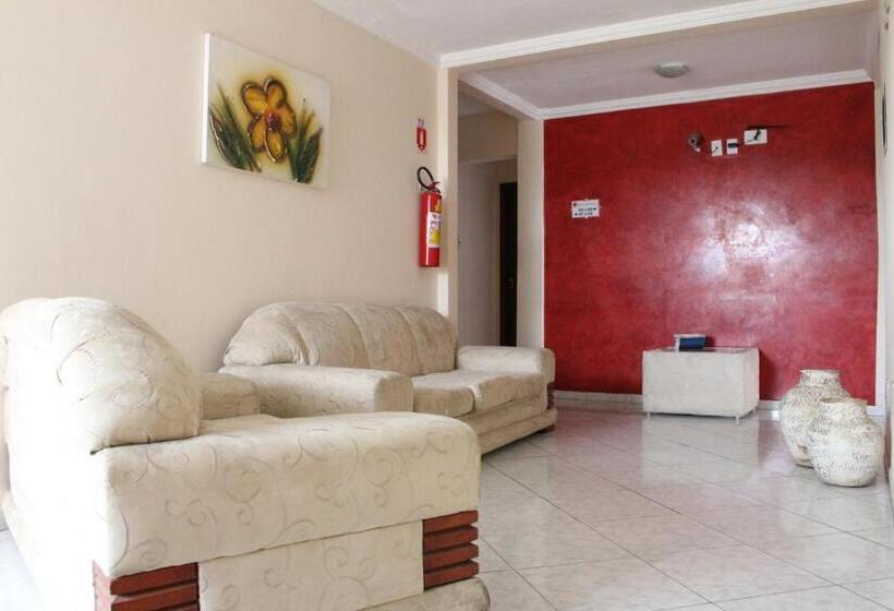 בית מלון כפרי Central