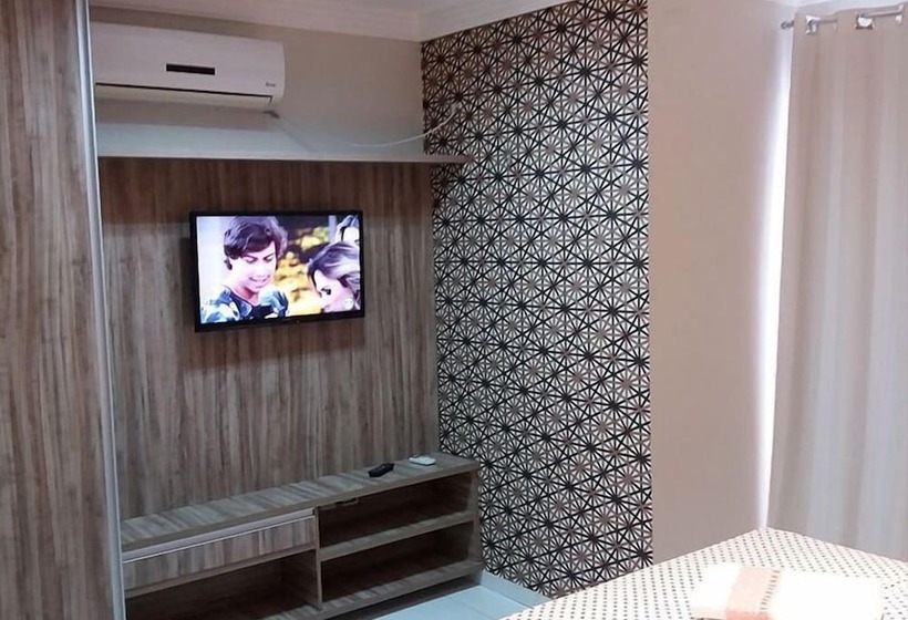 ホテル Conterraneo