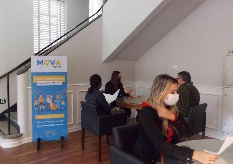 Mova Hotel D Oeste Localizado Em Frente A Praça Principal Da Cidade, Na área Central Pé Na Praça