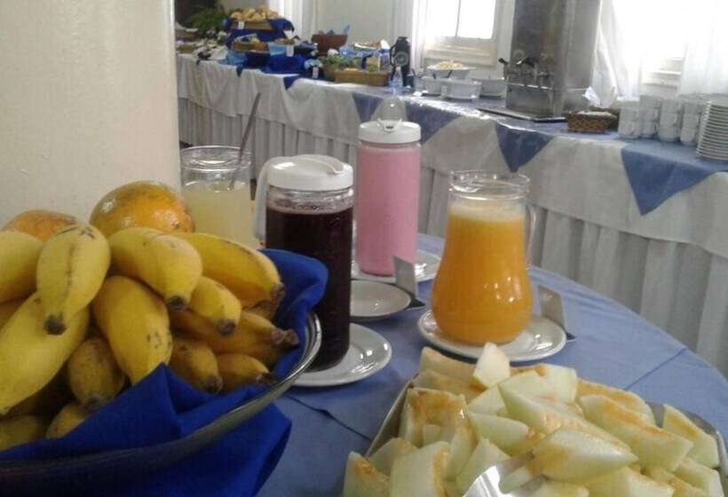 Mova Hotel D Oeste Localizado Em Frente A Praça Principal Da Cidade, Na área Central Pé Na Praça