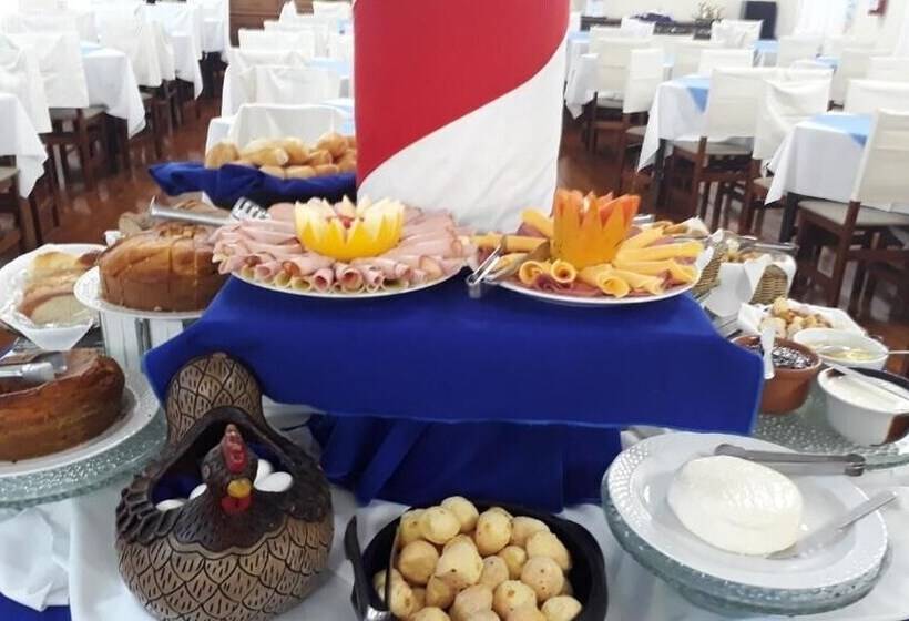 Mova Hotel D Oeste Localizado Em Frente A Praça Principal Da Cidade, Na área Central Pé Na Praça