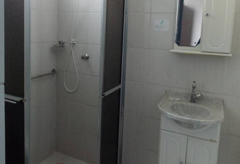 Mova Hotel D Oeste Localizado Em Frente A Praça Principal Da Cidade, Na área Central Pé Na Praça