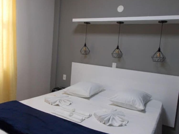 Mova Hotel D Oeste Localizado Em Frente A Praça Principal Da Cidade, Na área Central Pé Na Praça