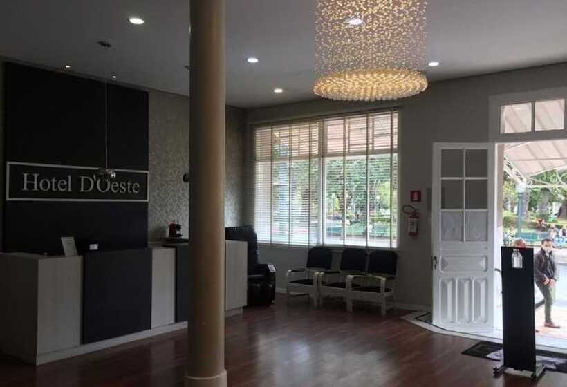 Mova Hotel D Oeste Localizado Em Frente A Praça Principal Da Cidade, Na área Central Pé Na Praça