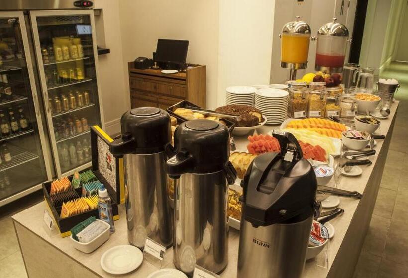 בית מלון כפרי Ibis Styles Maracanau