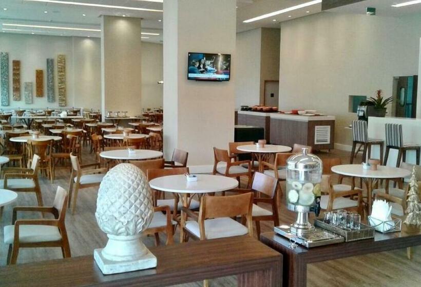 Отель Intercity Suape Costa Dourada