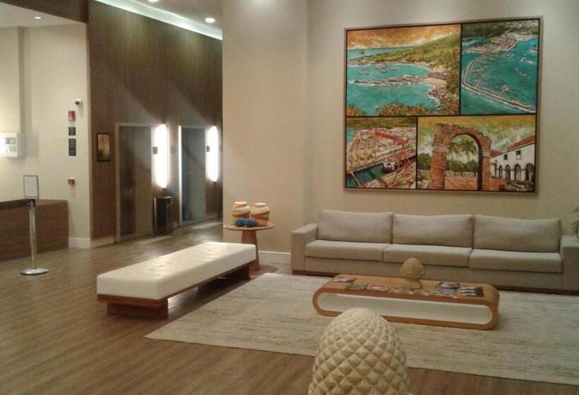 Отель Intercity Suape Costa Dourada