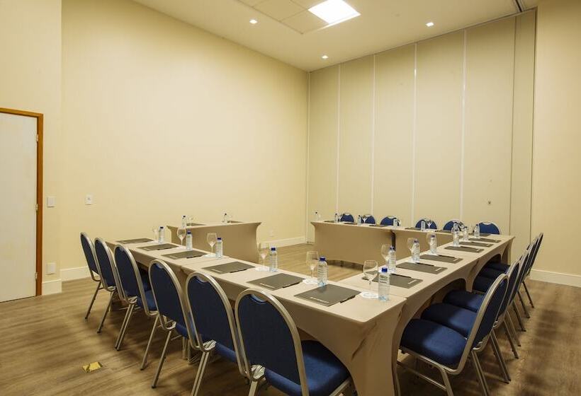 Отель Intercity Suape Costa Dourada