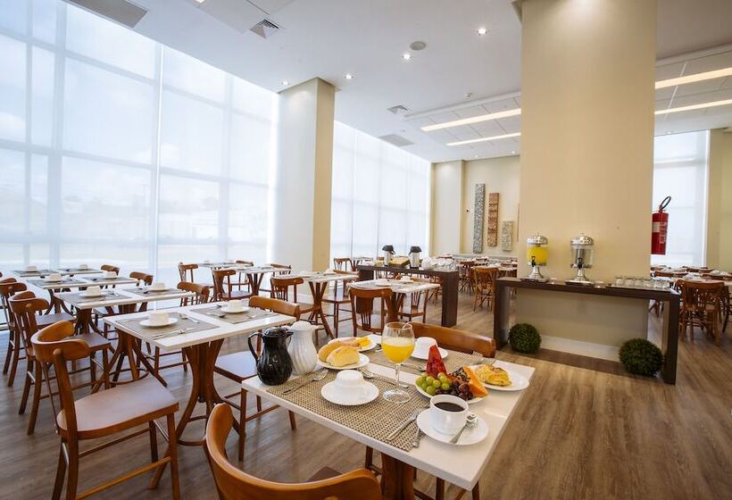 Отель Intercity Suape Costa Dourada