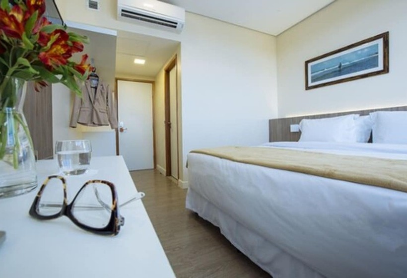 Отель Intercity Suape Costa Dourada