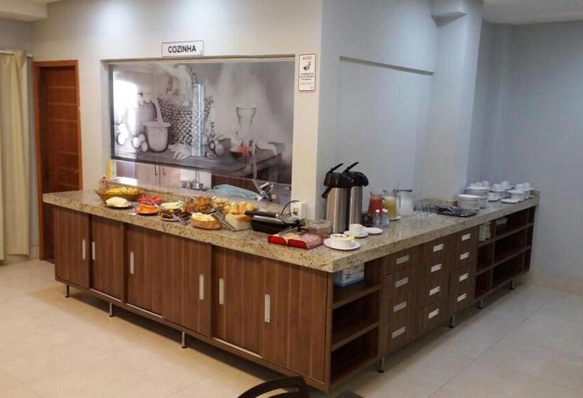 Отель Italian Palace