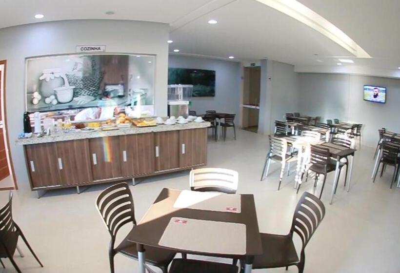 Отель Italian Palace