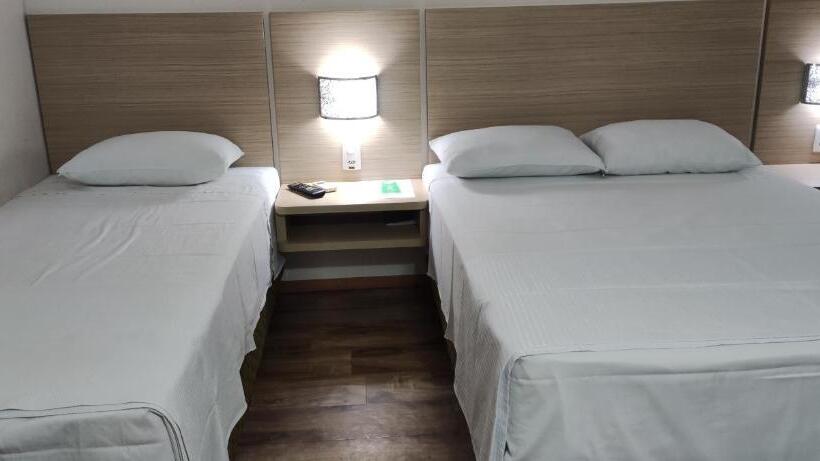 Отель Italian Palace