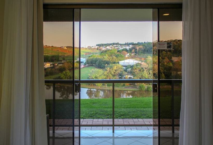 Отель Lago Dourado