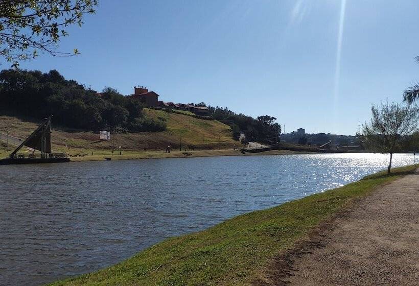 Отель Lago Dourado