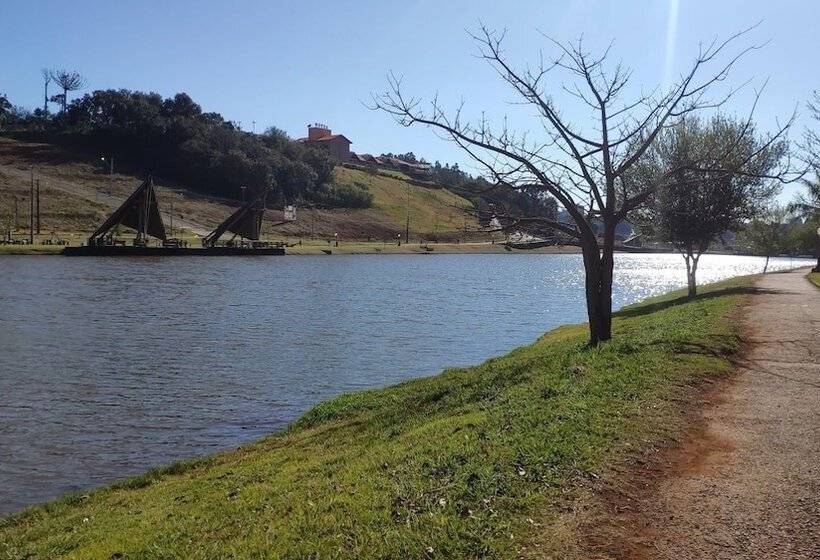 Отель Lago Dourado