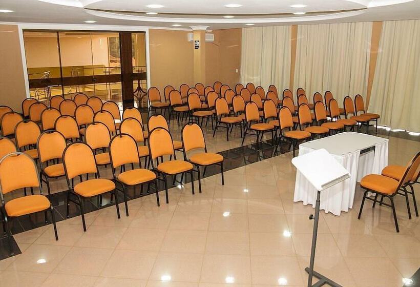 Отель Lago Dourado