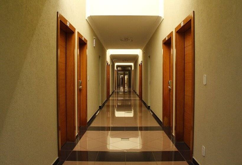 Отель Lago Dourado