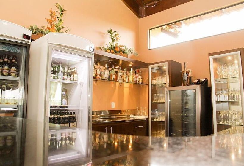 Отель Lago Dourado