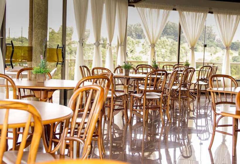 Отель Lago Dourado