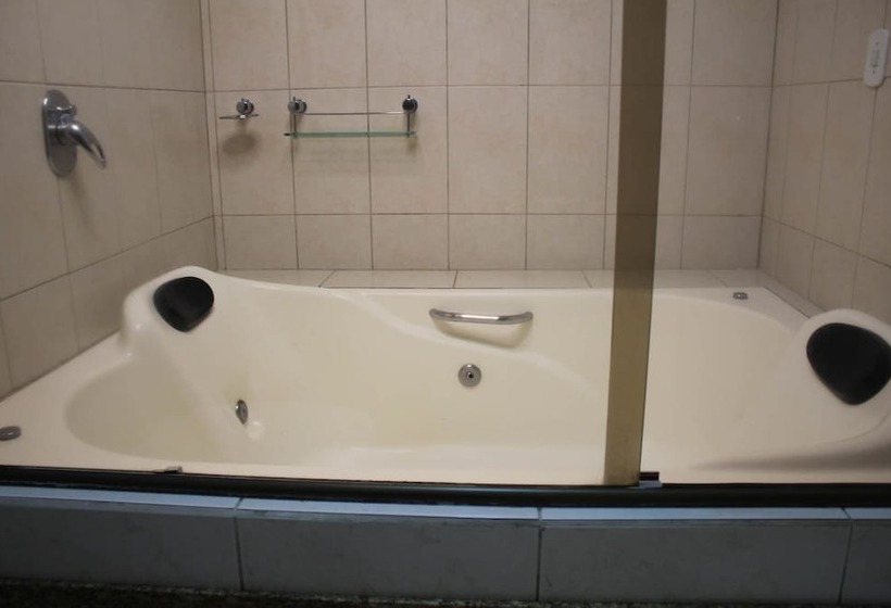 Отель Lago Dourado