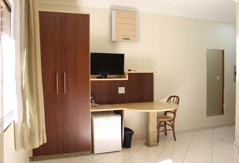 Отель Lago Dourado