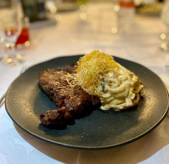 Отель Lagoa Parque